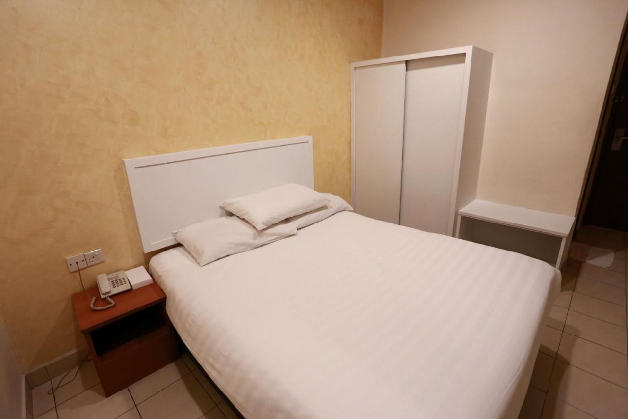 My Hotel ブキッ・ムルタジャム エクステリア 写真