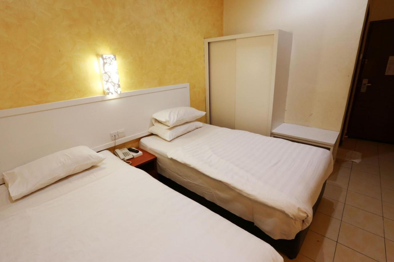 My Hotel ブキッ・ムルタジャム エクステリア 写真