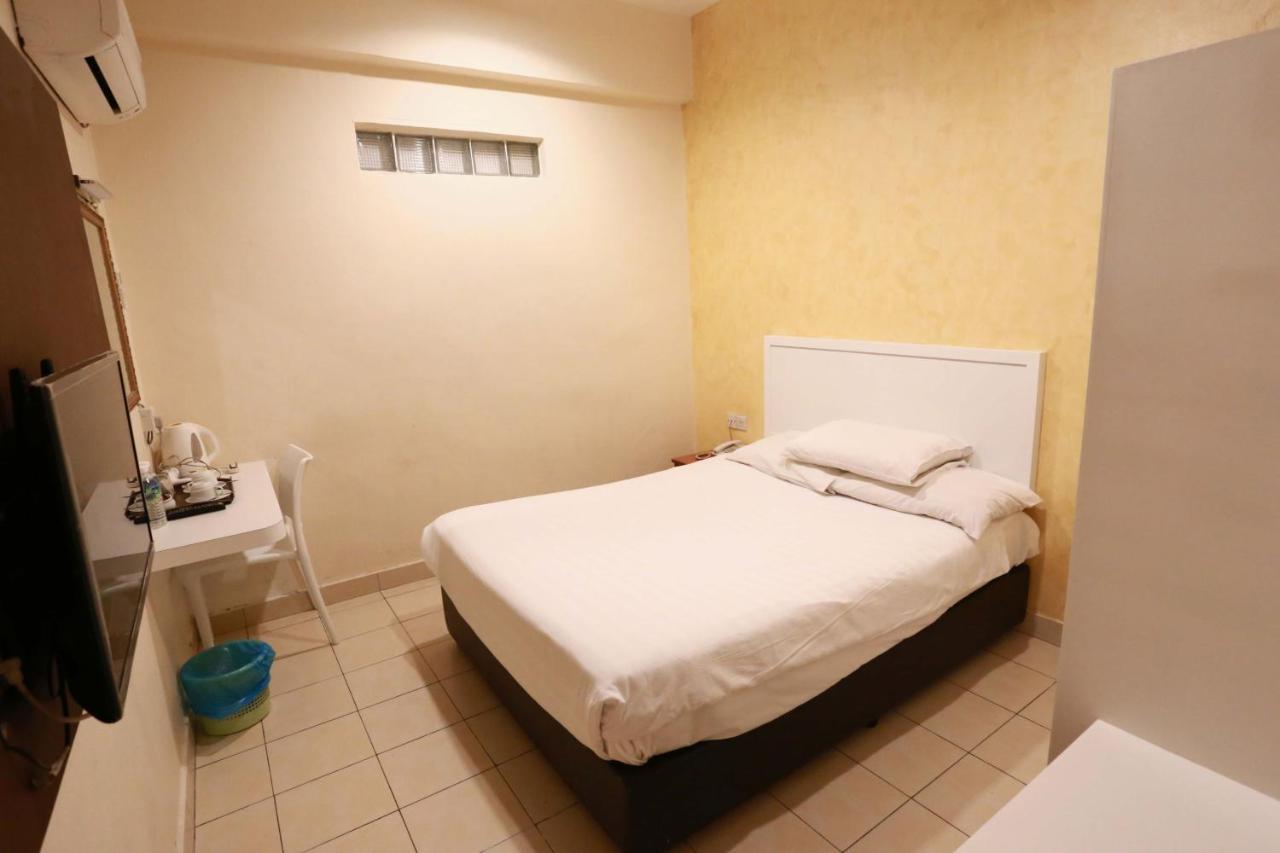 My Hotel ブキッ・ムルタジャム エクステリア 写真