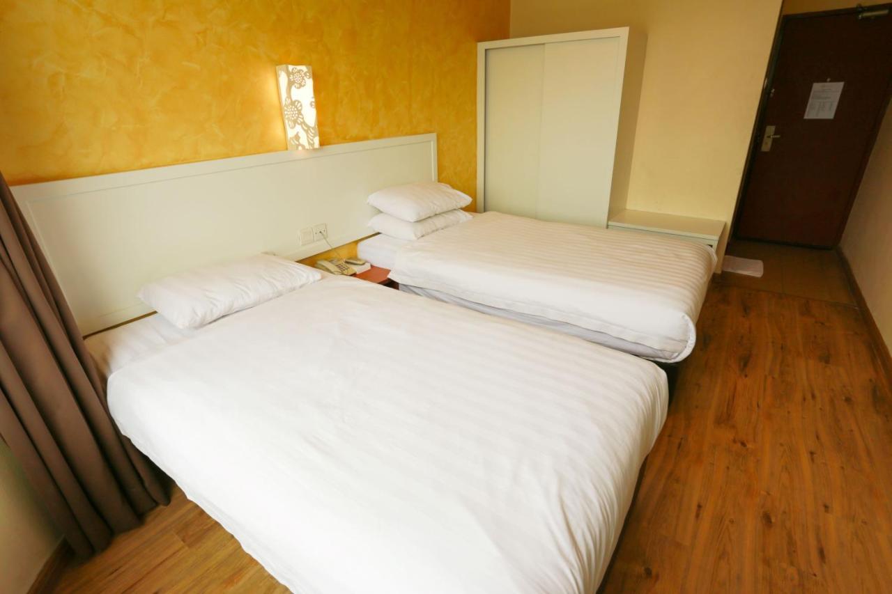 My Hotel ブキッ・ムルタジャム エクステリア 写真