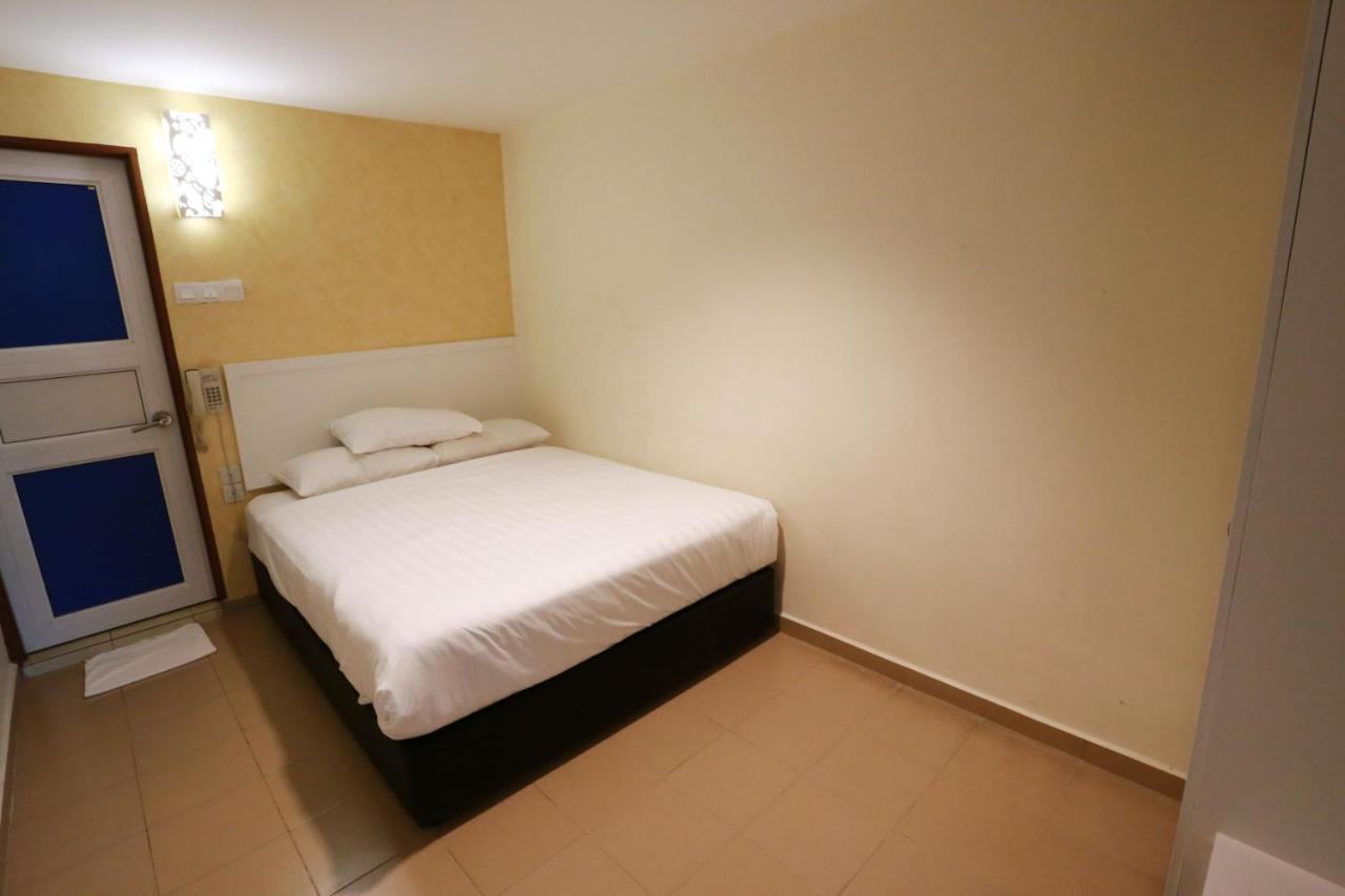 My Hotel ブキッ・ムルタジャム エクステリア 写真